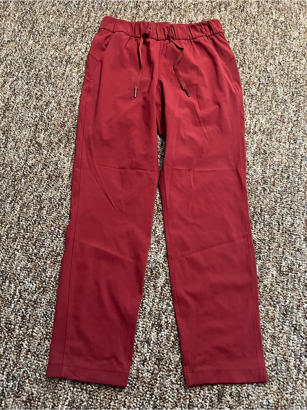 Lululemon On The Fly 7/8 Pant Chianti Athleisure Comfy Workout Size 4 EUC